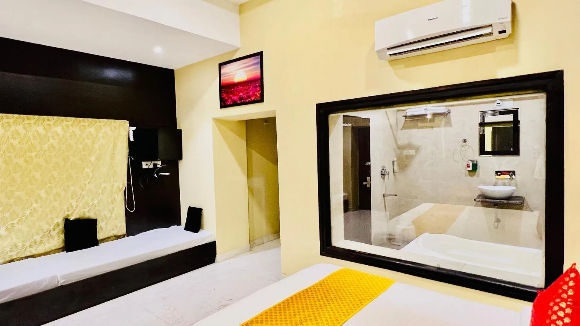 ****  Hotel Grand Bhagwat, Udaipur India