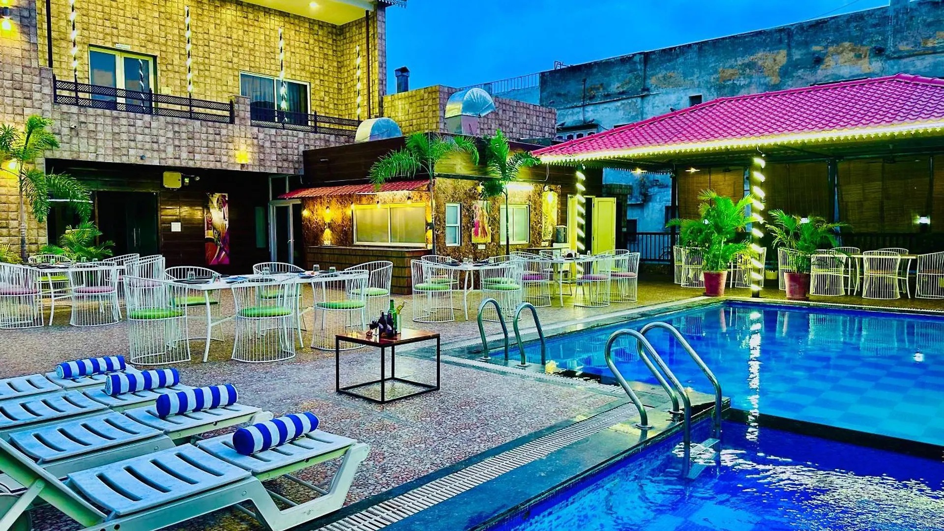 Hotel Grand Bhagwat, Udaipur 4*,