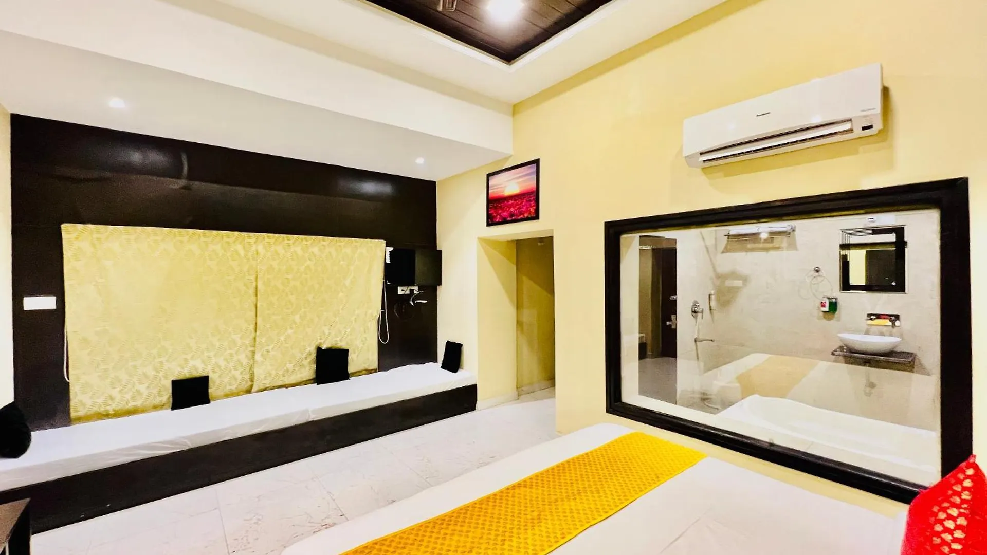 ****  Hotel Grand Bhagwat, Udaipur India